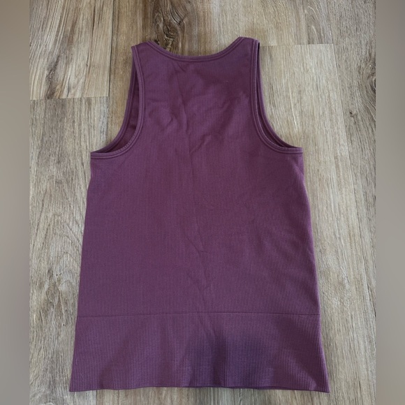 Athleta Women's Size XS Purple Aurora Seamless Crop Rib Tank - Picture 3 of 3